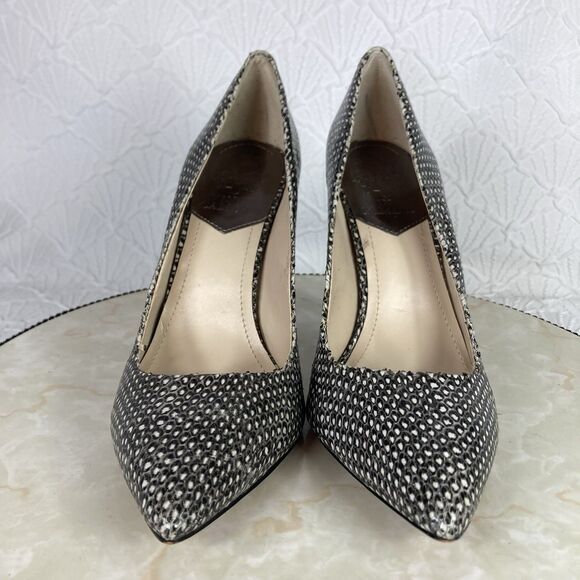 Vince Camuto Heels Womens Size 8 Gray Python Snake Print Pointed Toe Pumps - Picture 3 of 13
